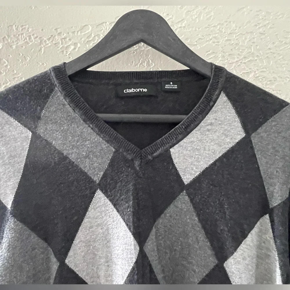 VTG Claiborne Men’s Charcoal Knit Sweater Top‎ size Small